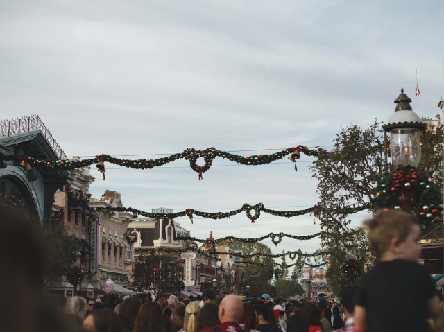 Disneyland_Christmas_blog10