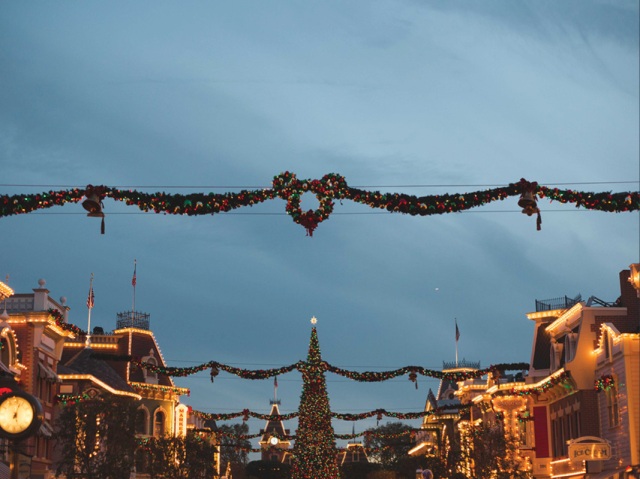Disneyland_Christmas_blog14